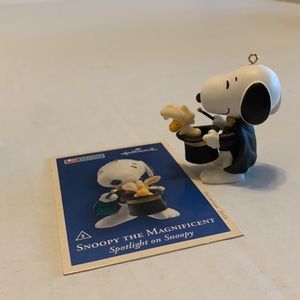 Hallmark keepsake “Snoopy the magnificent “2005